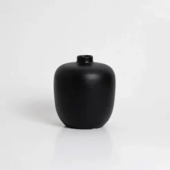 Blanc 05 Black Vase