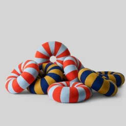 Float Pillow Blue / Red