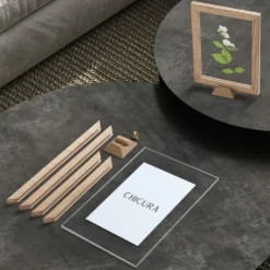 Linia Frame A4 Oak Incl Frame Stand