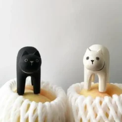 Pole Pole Wooden Animal White Cat