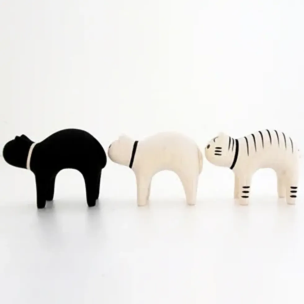Pole Pole Wooden Animal White Cat