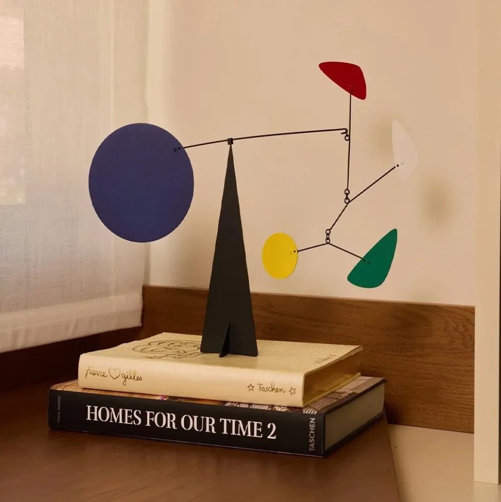 Roma Móvil de Mesa Metálico