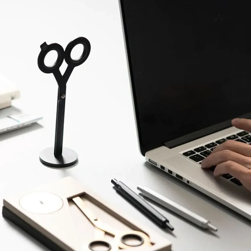 Scissors Black