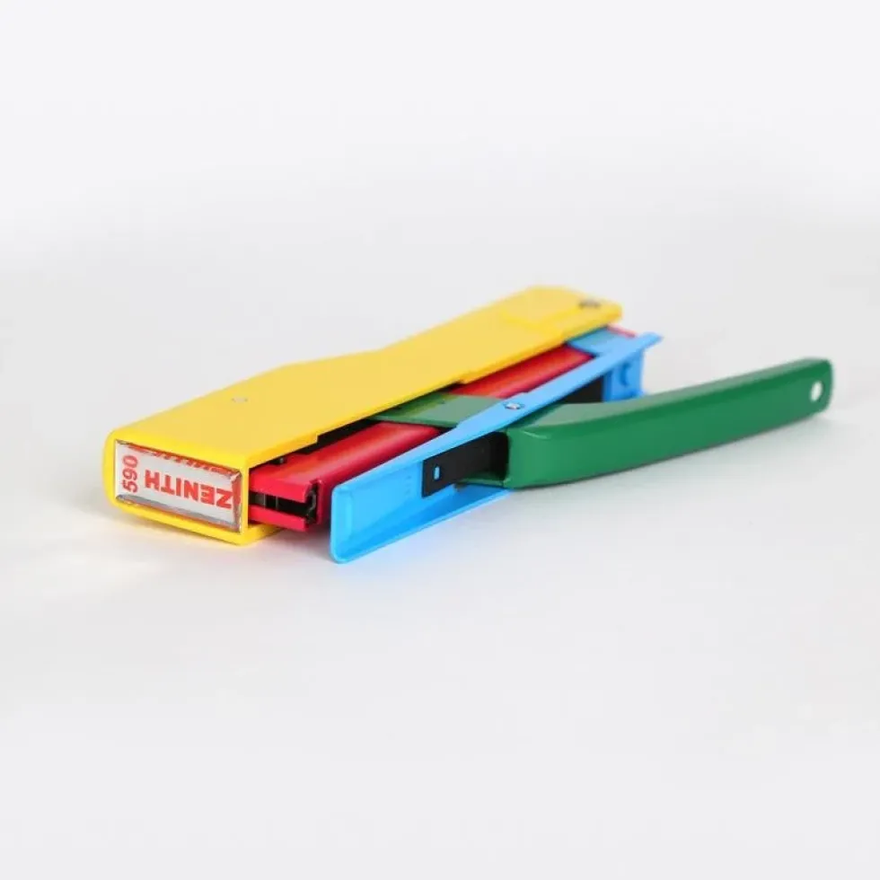 Stapler 590/15 Multicolor