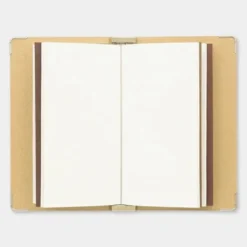 TRAVELER'S notebook Recambio 011 Archivador para recambios de Tamaño Regular